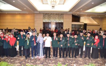 Plt. Bupati Tulungagung Menghadiri Pelantikan Pengurusan IDI.
