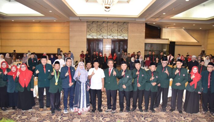 Plt. Bupati Tulungagung Menghadiri Pelantikan Pengurusan IDI.
