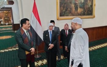 Gubernur Jatim Menerima Tamu Dari Dubes Yaman Untuk Membahas Kerjasama Di Berberapa Bidang.