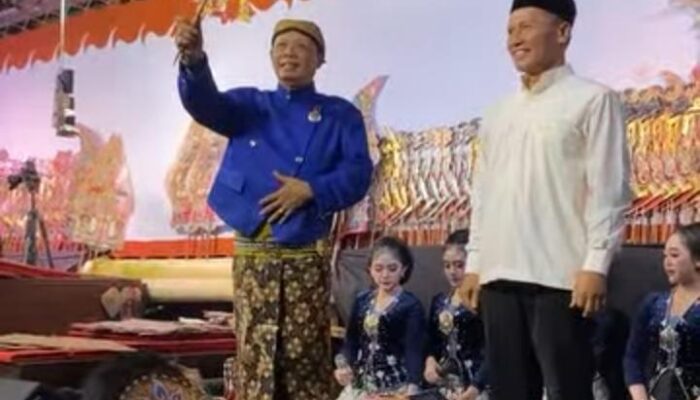 Ahmad Baharudin Hadiri Acara Bersih Desa Di Balai Desa Gedangan
