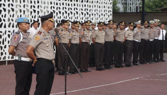 Wakapolres Trenggalek Pimpin Apel, Tingkatkan Integritas dan Disiplin.