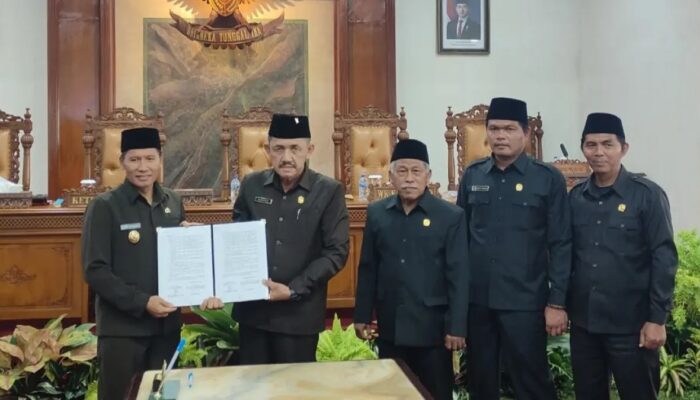 DPRD Dan Plt. Bupati Tulungagung Sepakati Ranperda Untuk Kemajuan Pembangunan Daerah.